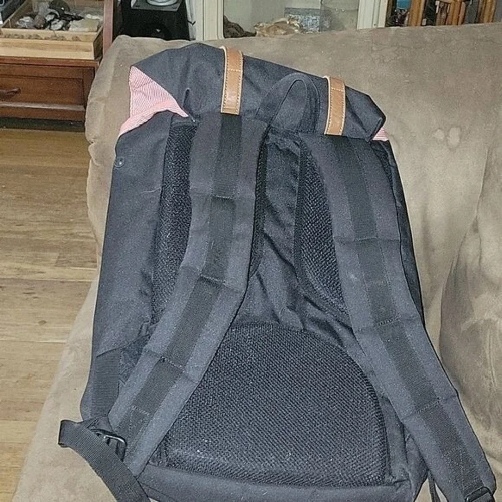 HerscheL LIL AMERICAN Backpack Drawstring Flap Buckle Black Casual Travel Daypac